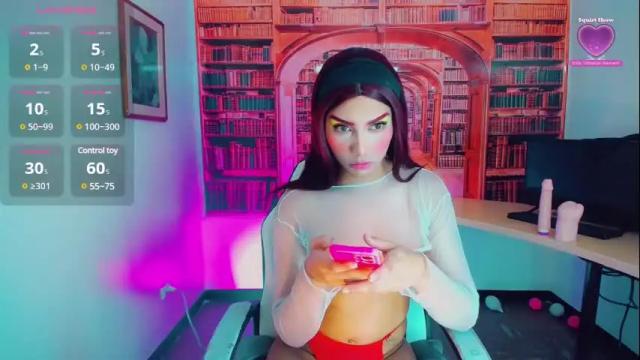 Image 6 of emeli_roushot Stream on Chaturbate on 21 days ago