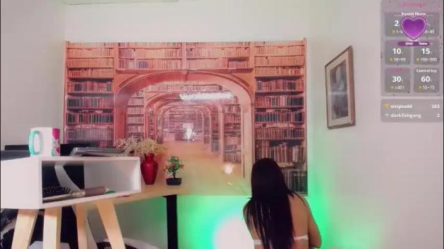 Image 2 of emeli_roushot Stream on Chaturbate on 2 months ago
