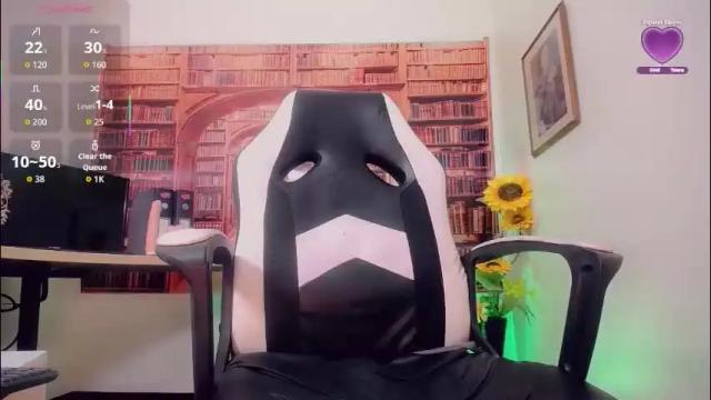 Image 10 of emeli_roushot Stream on Chaturbate on 1 month ago