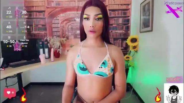 Image 4 of emeli_roushot Stream on Chaturbate on 1 month ago