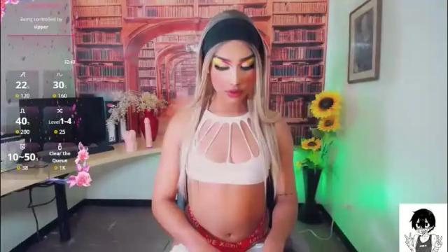 Image 3 of emeli_roushot Stream on Chaturbate on 1 month ago