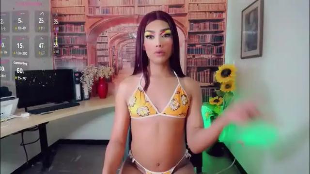 Thumbnail 1, emeli_roushot's Stream at Chaturbate, 1 month ago