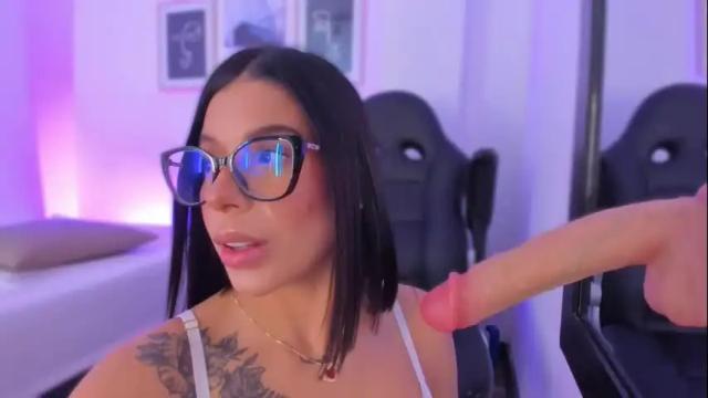 Image 11 of emelie_89 Stream on Chaturbate on 1 month ago