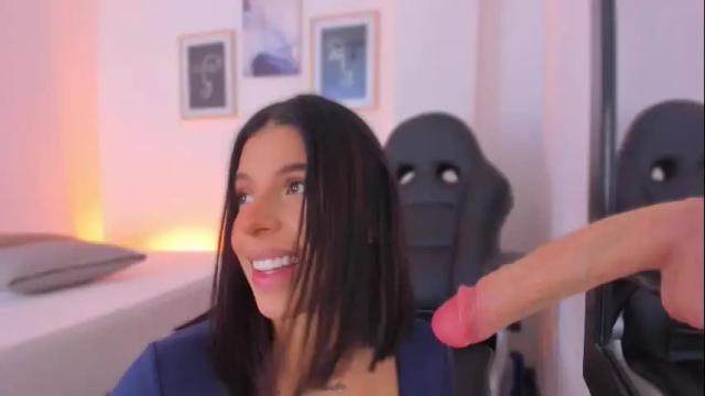 Image 12 of emelie_89 Stream on Chaturbate on 1 month ago
