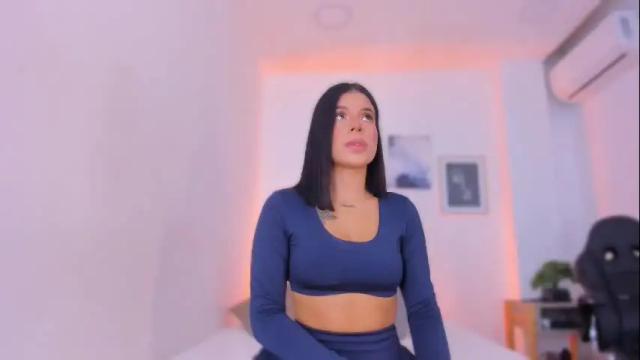 Image 4 of emelie_89 Stream on Chaturbate on 1 month ago