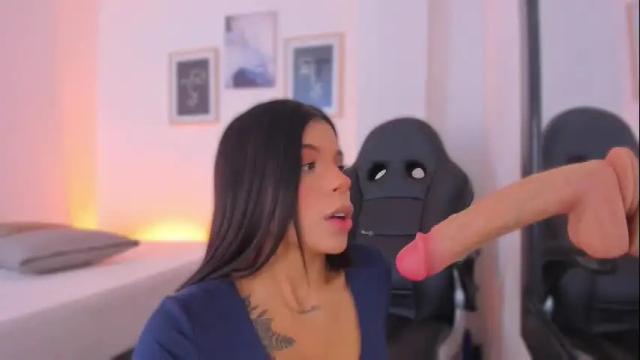 Image 8 of emelie_89 Stream on Chaturbate on 1 month ago