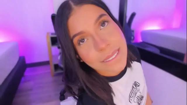 Image 10 of emelie_89 Stream on Chaturbate on 1 month ago