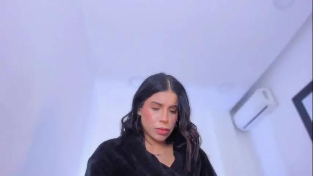 Image 10 of emelie_89 Stream on Chaturbate on 1 month ago