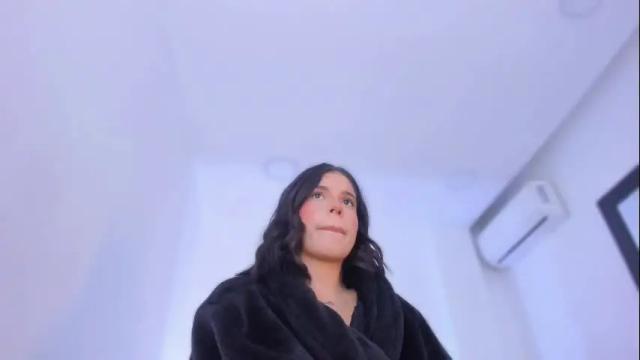Image 11 of emelie_89 Stream on Chaturbate on 1 month ago