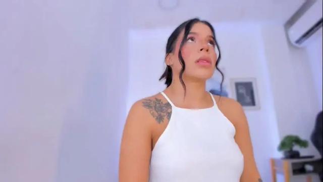 Image 3 of emelie_89 Stream on Chaturbate on 1 month ago