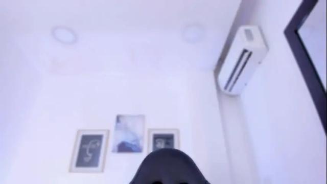 Image 4 of emelie_89 Stream on Chaturbate on 11 days ago