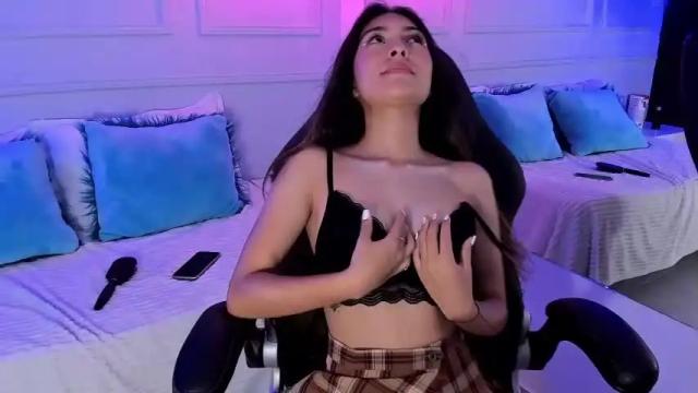 Image 11 of emelie_ch_ Stream on Chaturbate on 18 months ago