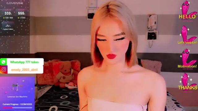 Image 8 of emely_abril Stream on Chaturbate on 13 months ago