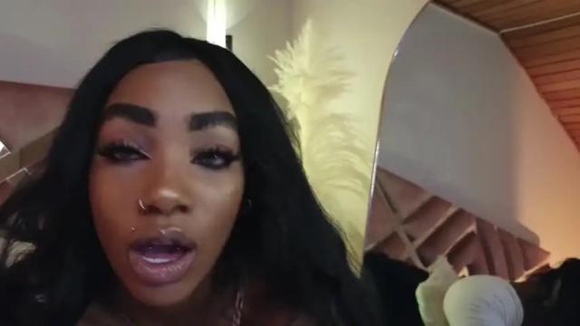 Image 4 of emely_brandon_ Stream on Chaturbate on 13 months ago