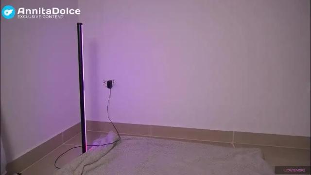 Image 2 of emely_dolce Stream on Chaturbate on 1 month ago