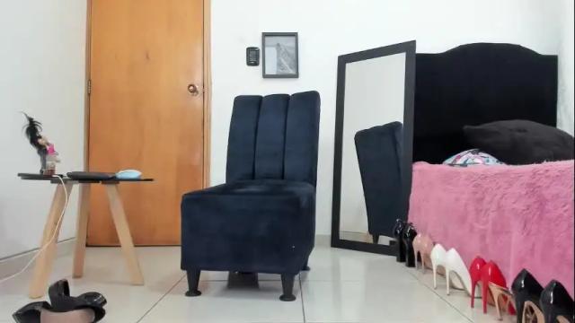 Image 3 of emely_garcia Stream on Chaturbate on 3 days ago