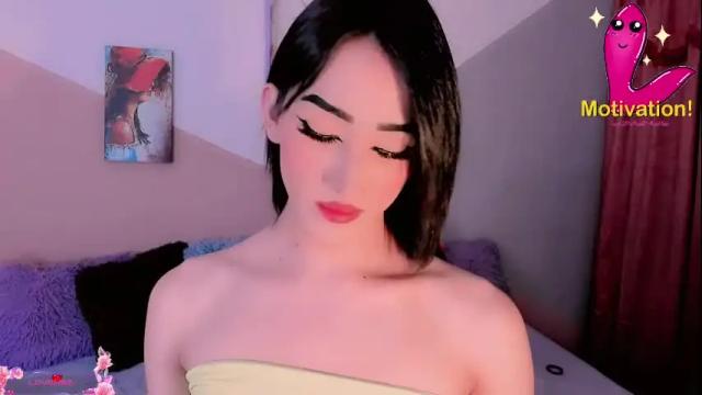 Image 4 of emely_rous Stream on Chaturbate on 1 month ago