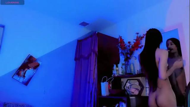Image 4 of emely_rous Stream on Chaturbate on 13 days ago