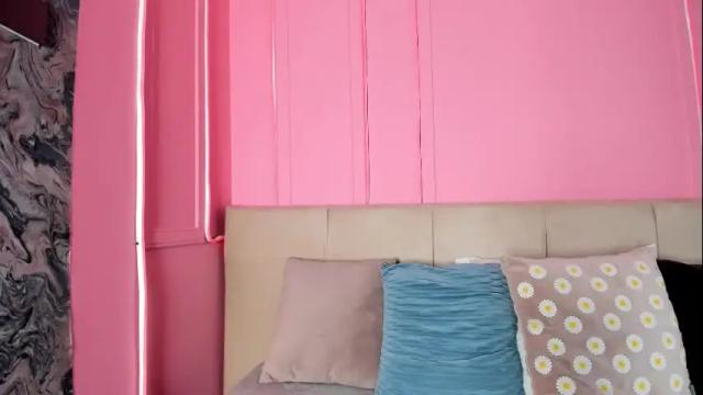 Image 2 of emelyy_carter Stream on Chaturbate on 15 days ago