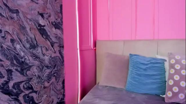 Image 2 of emelyy_carter Stream on Chaturbate on 10 days ago