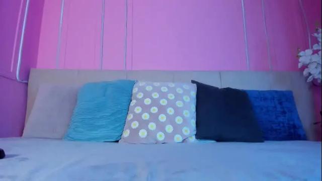 Image 3 of emelyy_carter Stream on Chaturbate on 1 month ago