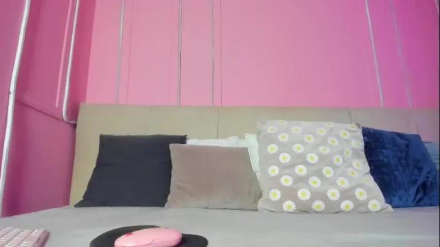 Image 2 of emelyy_carter Stream on Chaturbate on 2 days ago