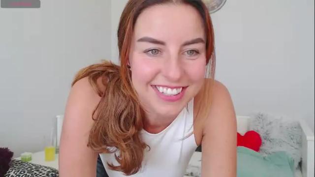 Image 6 of emerald_kittycat Stream on Chaturbate on 1 month ago