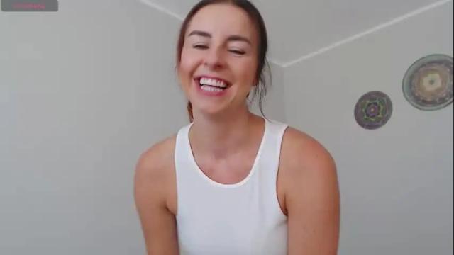 Image 6 of emerald_kittycat Stream on Chaturbate on 21 days ago