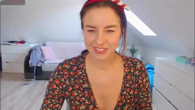 Image 7 of emerald_kittycat Stream on Chaturbate on 22 days ago
