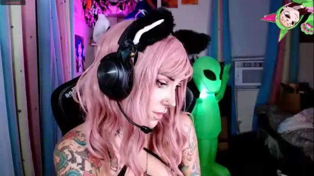 Thumbnail 1, emeryfennec's Stream at Chaturbate, 6 months ago