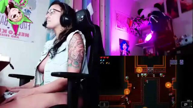 Image 3 of emeryfennec Stream on Chaturbate on 5 months ago