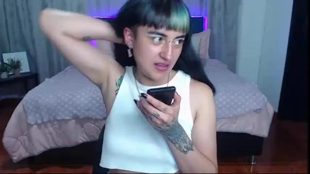 Image 12 of emha22__ Stream on Chaturbate on 16 months ago