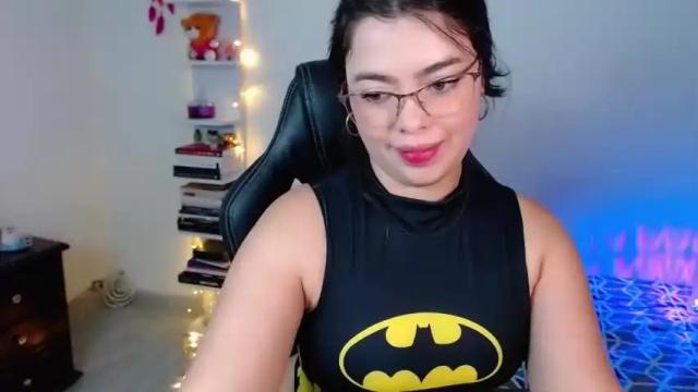Image 10 of emi_7 Stream on Chaturbate on 15 months ago