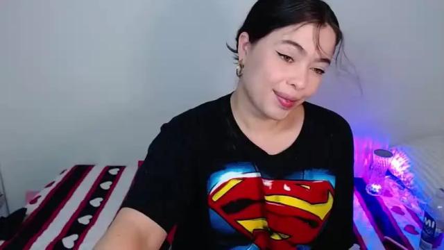 Image 3 of emi_7 Stream on Chaturbate on 14 months ago
