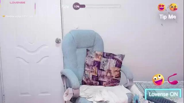 Image 8 of emi_kitty Stream on Chaturbate on 2 months ago