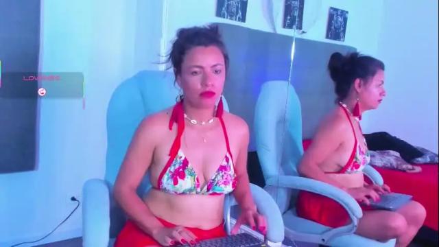 Image 10 of emi_kitty Stream on Chaturbate on 22 days ago