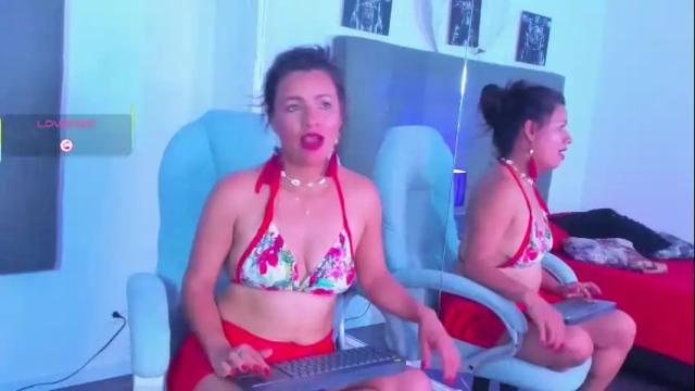 Image 7 of emi_kitty Stream on Chaturbate on 22 days ago