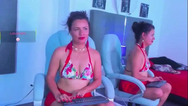 Image 8 of emi_kitty Stream on Chaturbate on 22 days ago