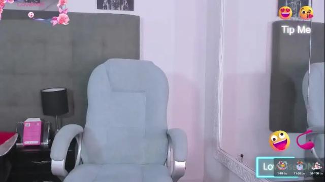 Image 8 of emi_kitty Stream on Chaturbate on 17 days ago
