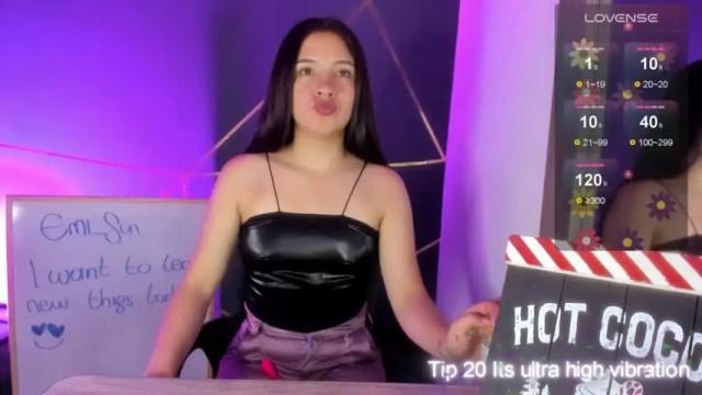 Image 12 of emi_sun_ Stream on Chaturbate on 14 months ago