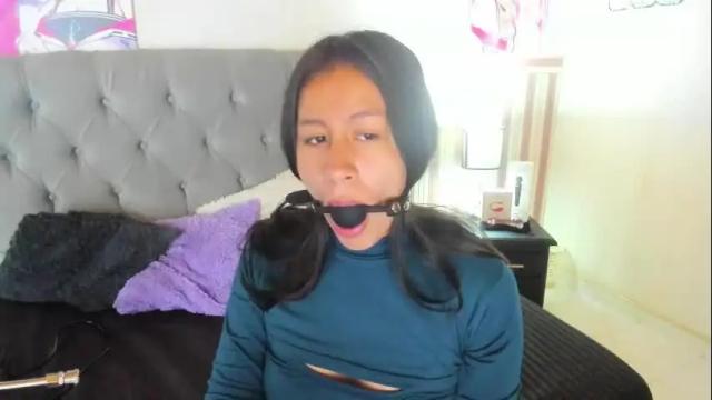 Image 2 of emigomez_ Stream on Chaturbate on 1 month ago