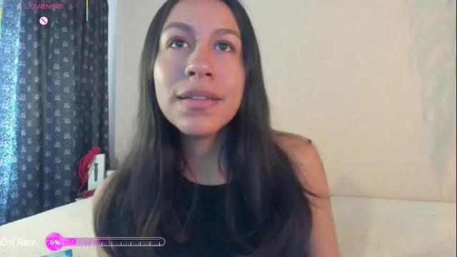 Image 11 of emigomez_ Stream on Chaturbate on 1 month ago