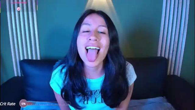Image 7 of emigomez_ Stream on Chaturbate on 27 days ago