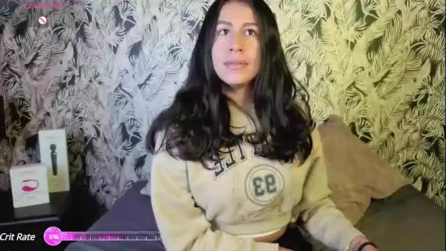 Image 3 of emigomez_ Stream on Chaturbate on 10 days ago