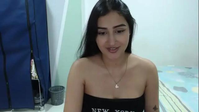 Image 2 of emiily_0 Stream on Chaturbate on 1 month ago