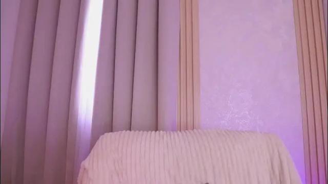 Image 3 of emiily_bell Stream on Chaturbate on 1 day ago