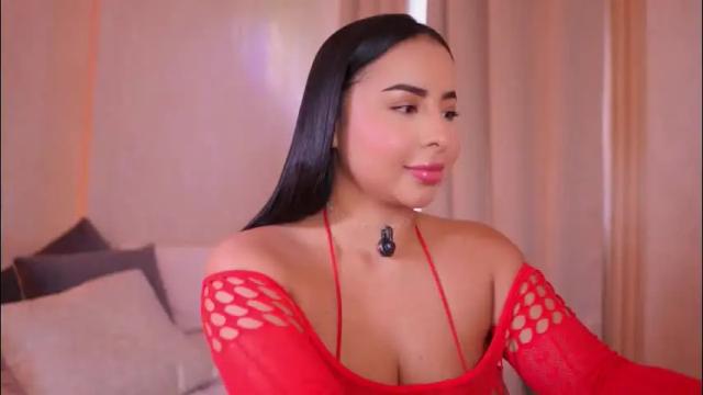 Image 8 of emiily_bell Stream on Chaturbate on 2 months ago