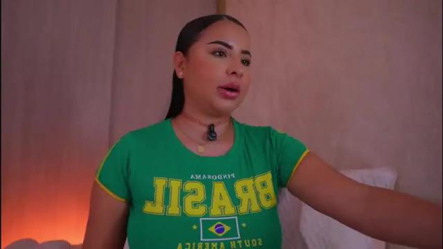 Image 11 of emiily_bell Stream on Chaturbate on 1 month ago