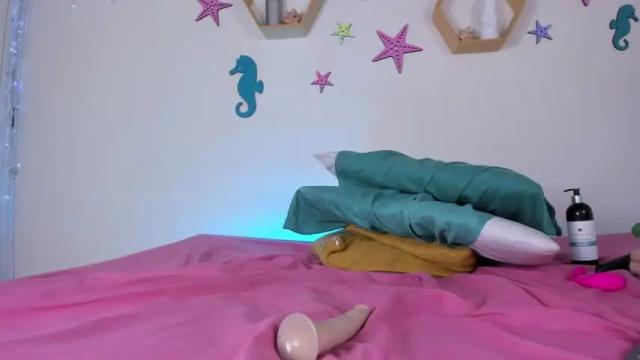 Image 8 of emiily_parkerr Stream on Chaturbate on 13 months ago