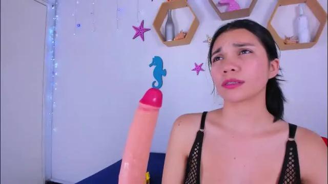 Image 12 of emiily_parkerr Stream on Chaturbate on 2 months ago